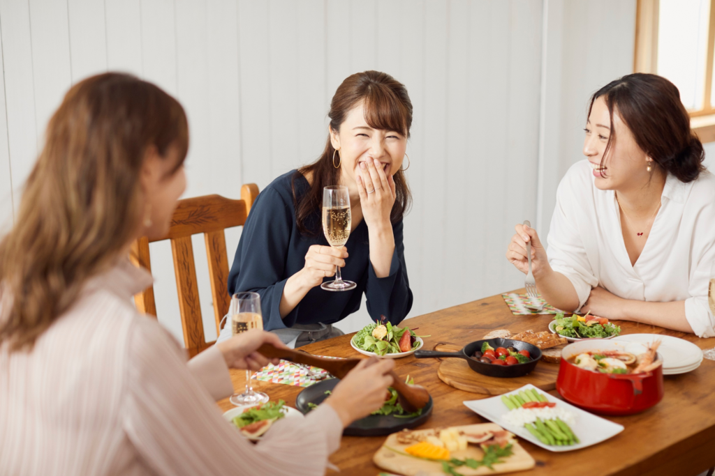 健康的な食事と笑顔